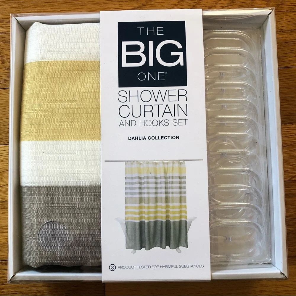🔶🔶 Striped Shower Curtain & Hooks Set 🔶🔶